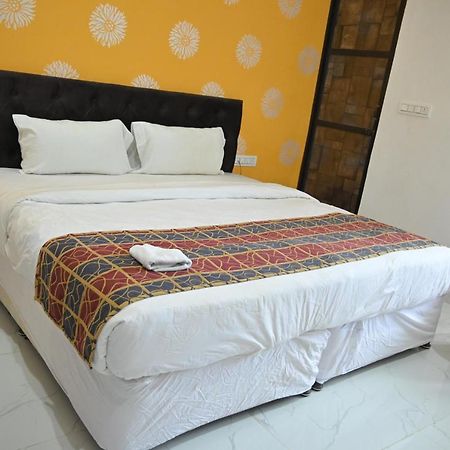 Hotel Apni Haveli Udaipur Esterno foto