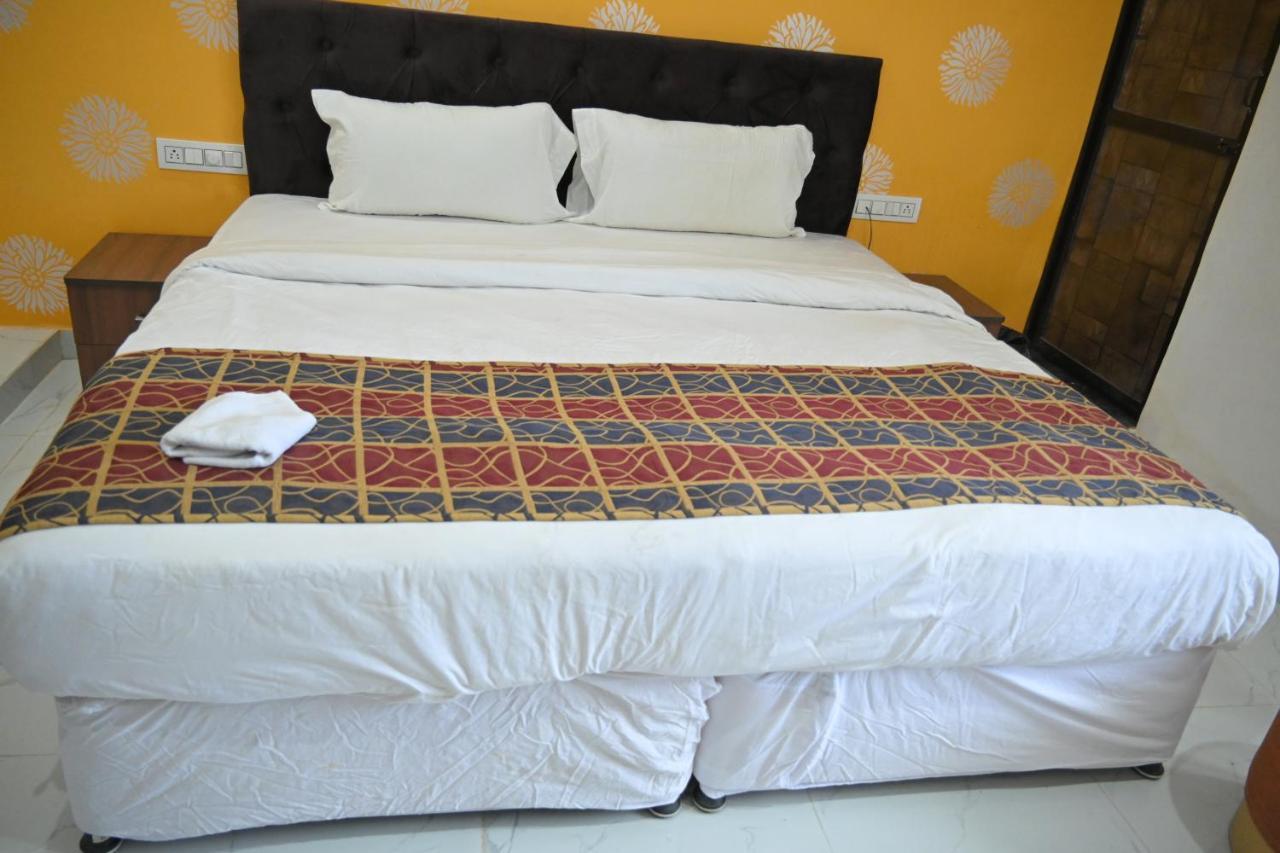 Hotel Apni Haveli Udaipur Esterno foto